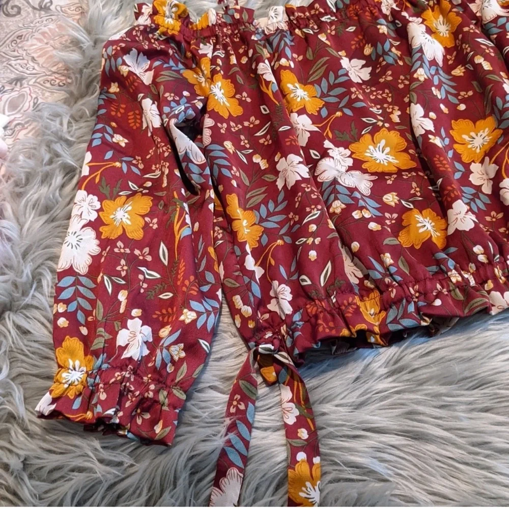 Paper Moon Blouse - Picture 2 of 10